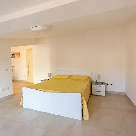 Chiaro Di Luna Guest House Roccella Ionica Exterior photo